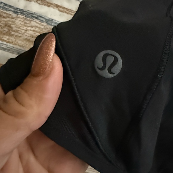 lululemon athletica Men's Black Athletic Shorts - Picture 7 of 8